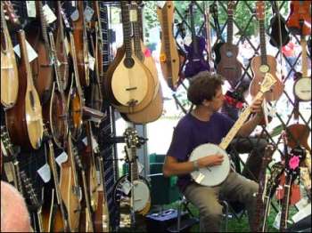 folk_guitars_350