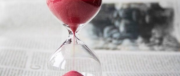 hourglass by Nile