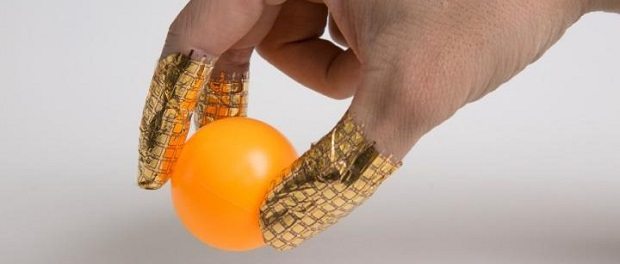 Pressure gloves by 2016 Someya Laboratory 620