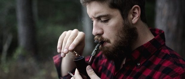 man smoking pipe 620 man smoking pipe