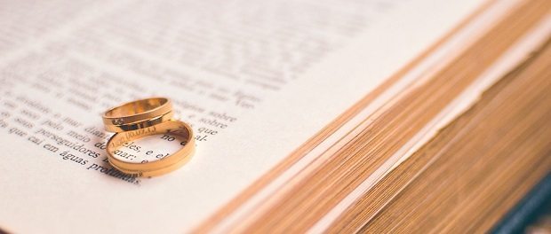 Wedding rings by Pexels 620 Wedding rings