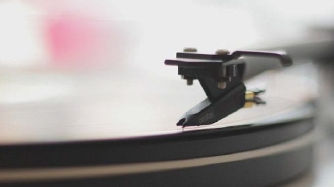 vinyl-record-by-unsplash1024 earworms